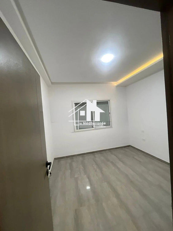 Appartement S+1 à coté clinique soukra
