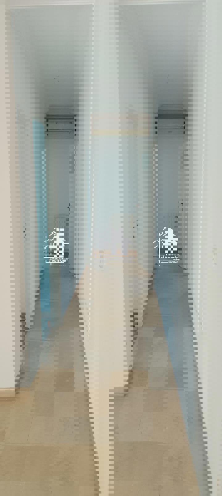 A vendre appartement s+3 à cité les pins