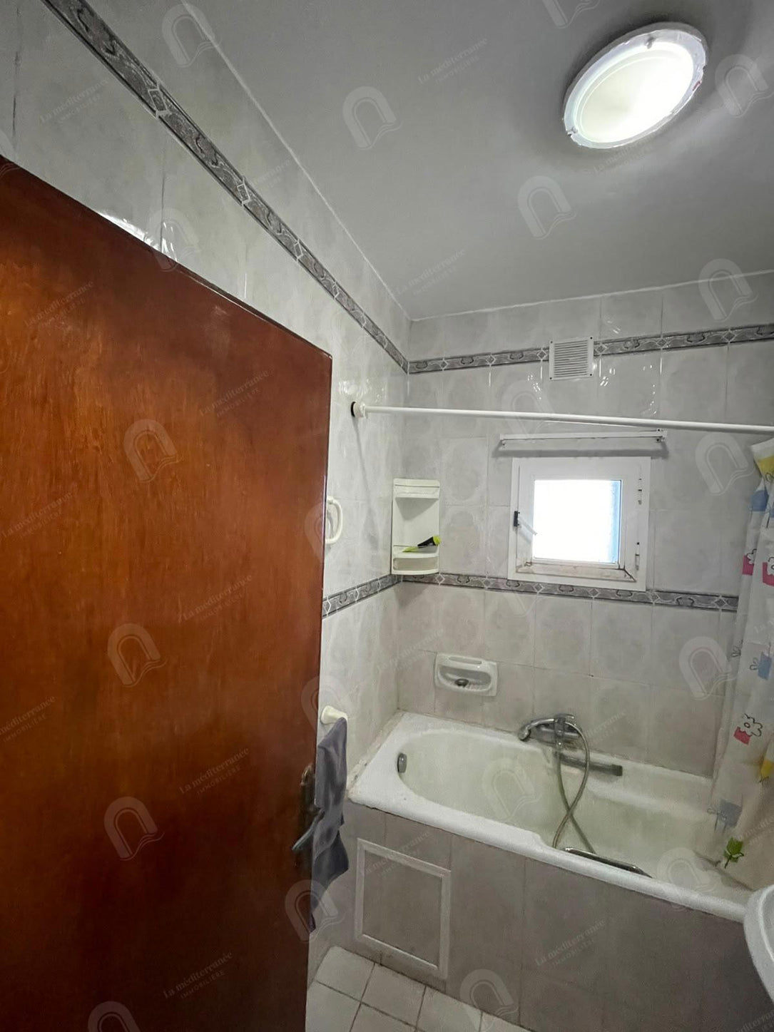A vendre un appartement 2S+3 à khaznadar
