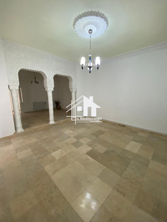 A louer étage de villa S+3 au Bardo