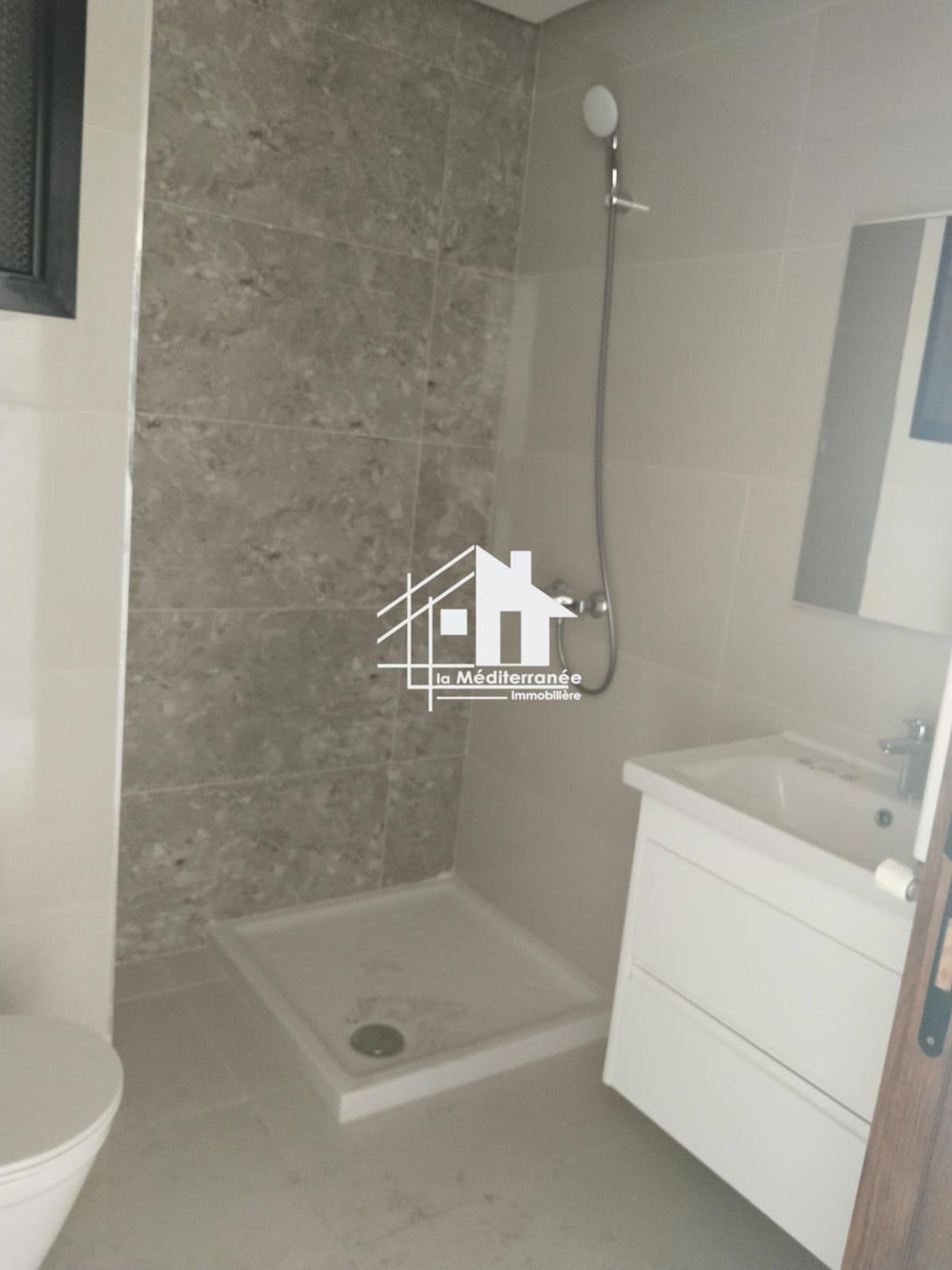 Un appartement S+2 a L 'aouina