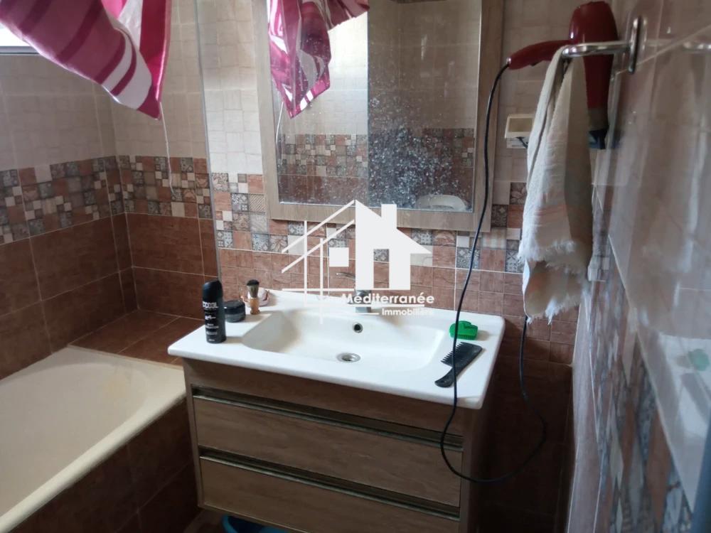 A louer étage de villa S+2 indépendant à khaznadar