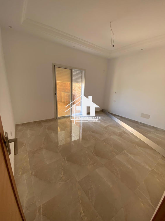 a louer un étage de villa S+2 au bardo