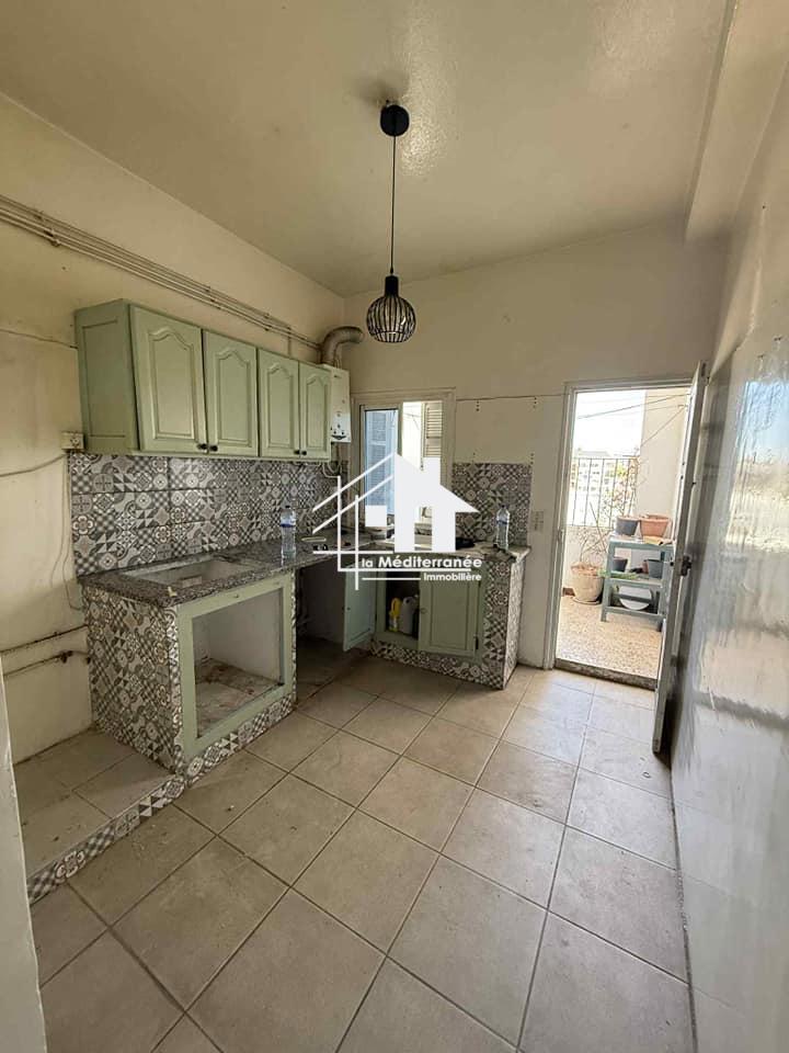 A louer appartement S+3 au Bardo