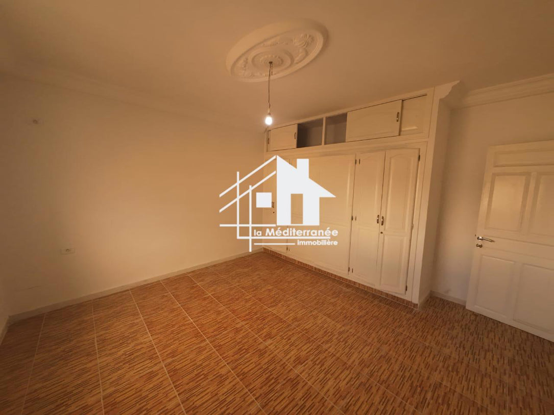 A louer étage de villa S+4 à manouba