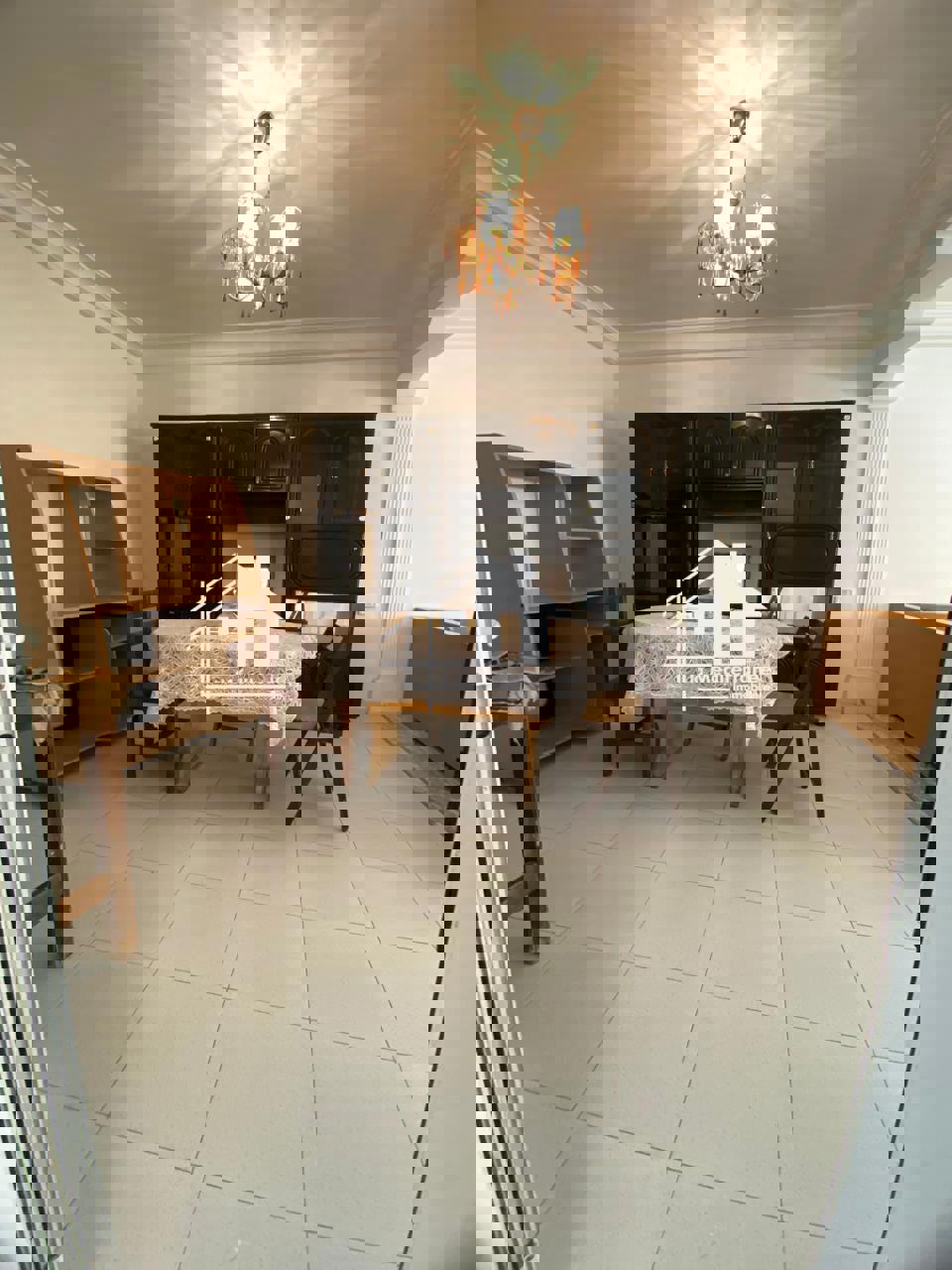 A louer étage de villa S+3 meublé à 20 mars