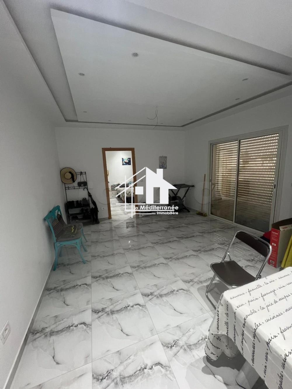 A louer appartement S+1 hst au bardo