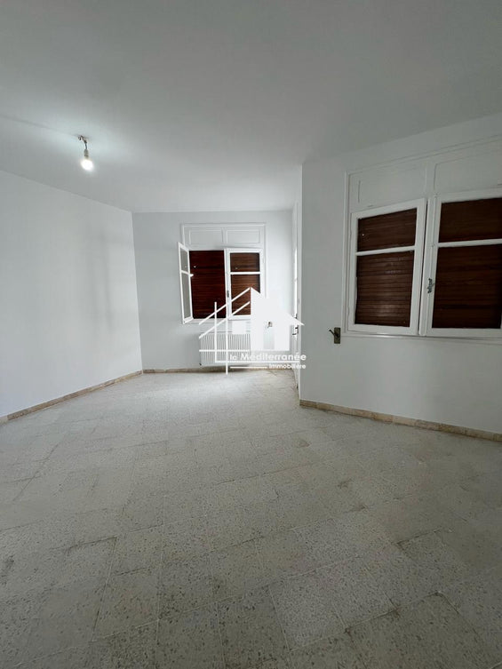 A louer appartement S+2 à Menzah 7