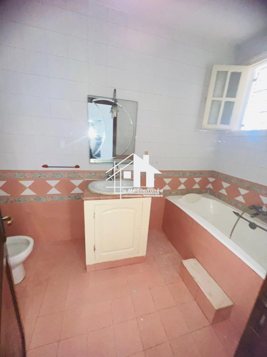 A louer étage de villa S+2 au Bardo