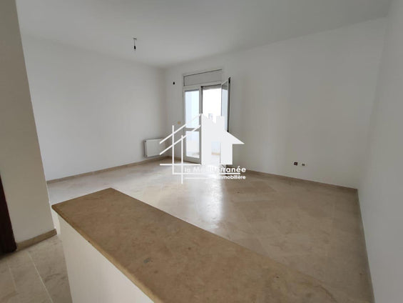 A vendre S+3 a la Cité Wahat