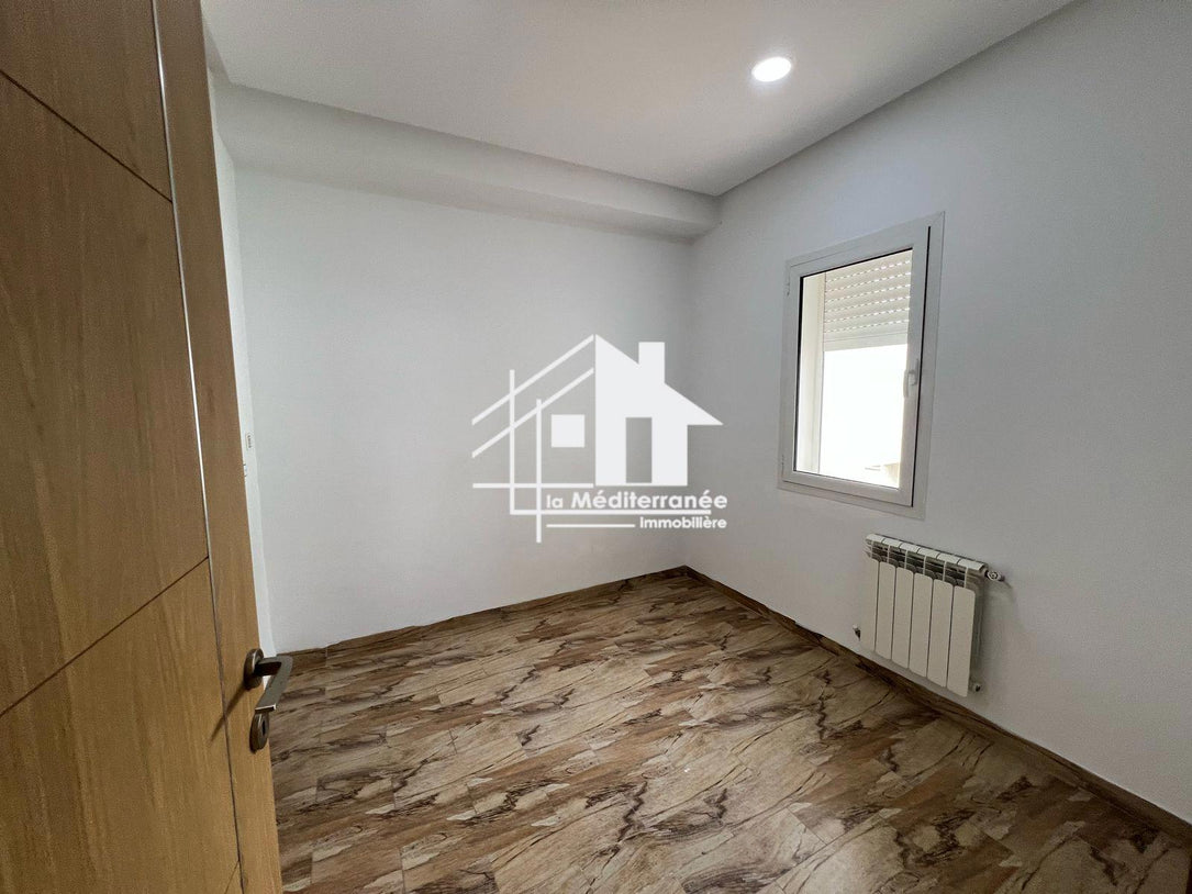 A louer appartement S+3 à la Soukra