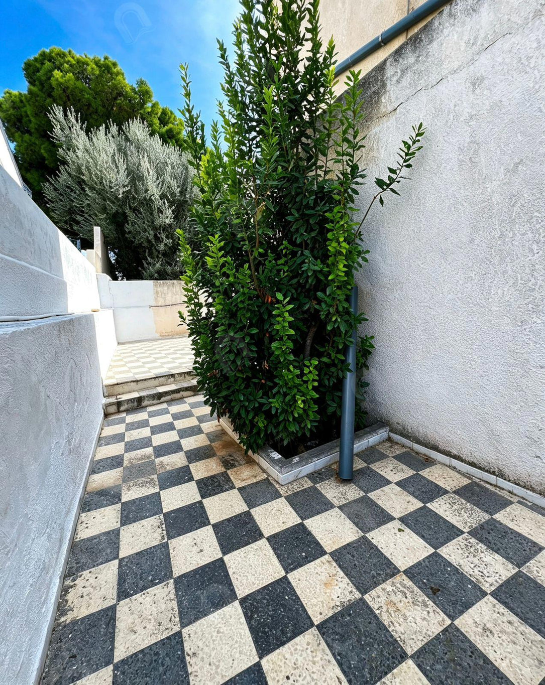 A Vendre étage de villa S+2 au bardo rue de la France