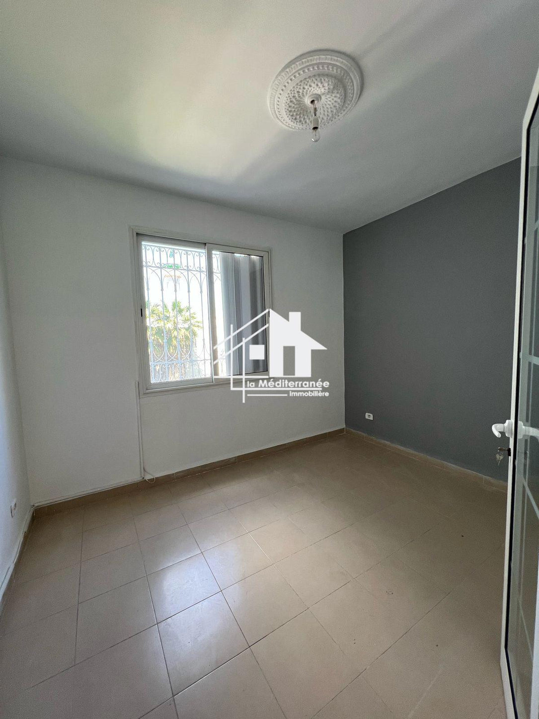 A vendre appartement S+3 à Khaznadar