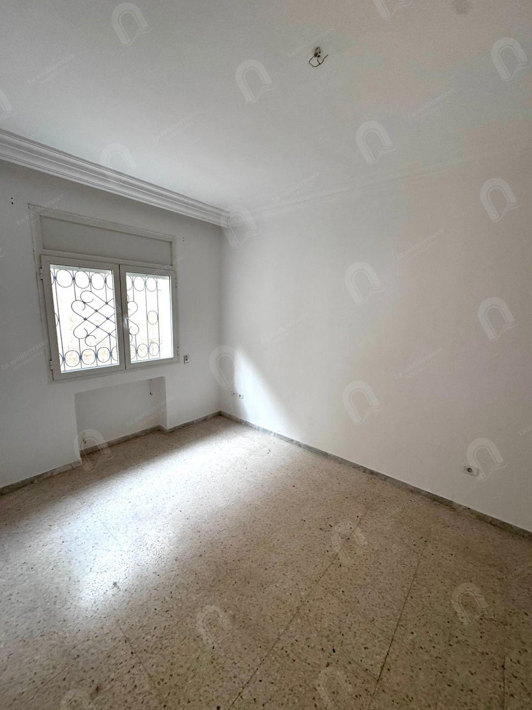 A louer un étage de villa S+3 indépendant au bardo