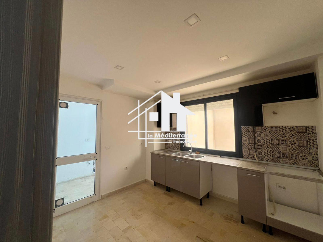 Appartement à Mégrine s+3