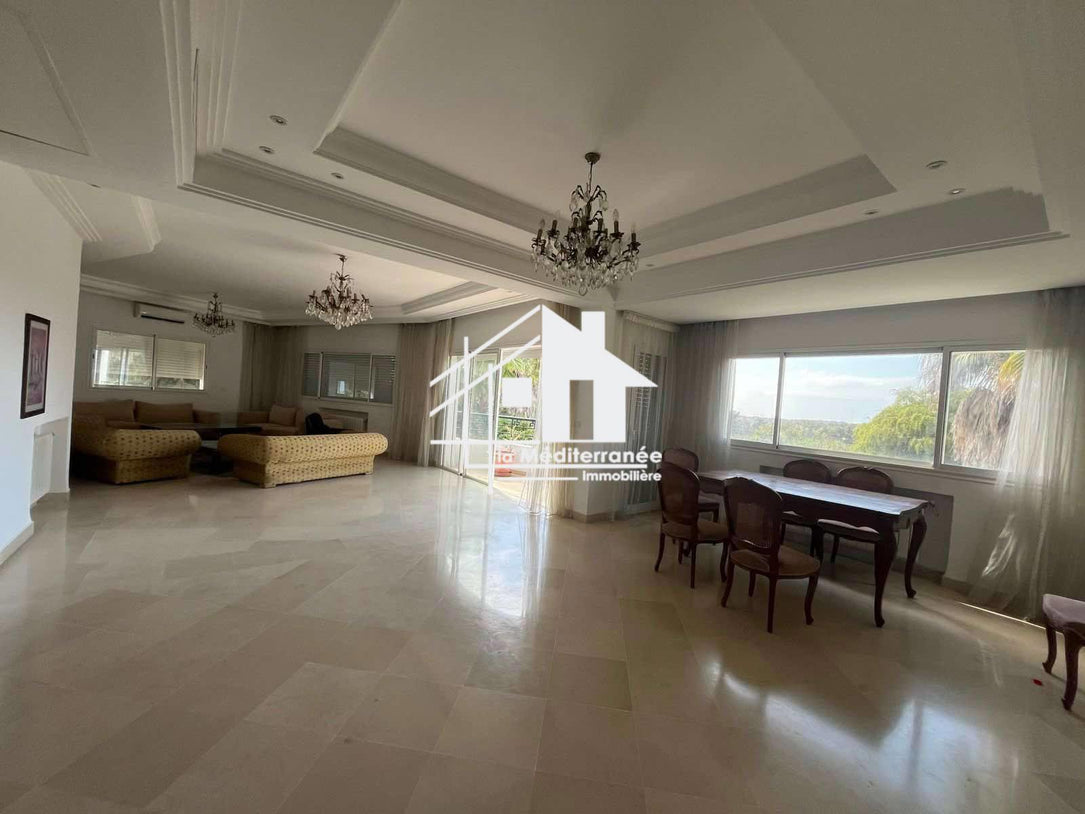A louer une villa S+4 à Gammarth supérieur