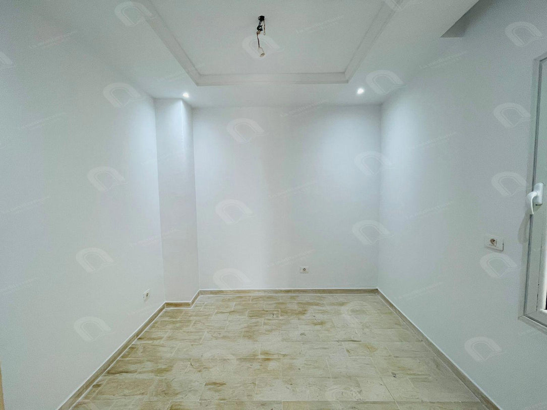 À louer – Bureaux H+2 et H+3 à Ain Zaghouan