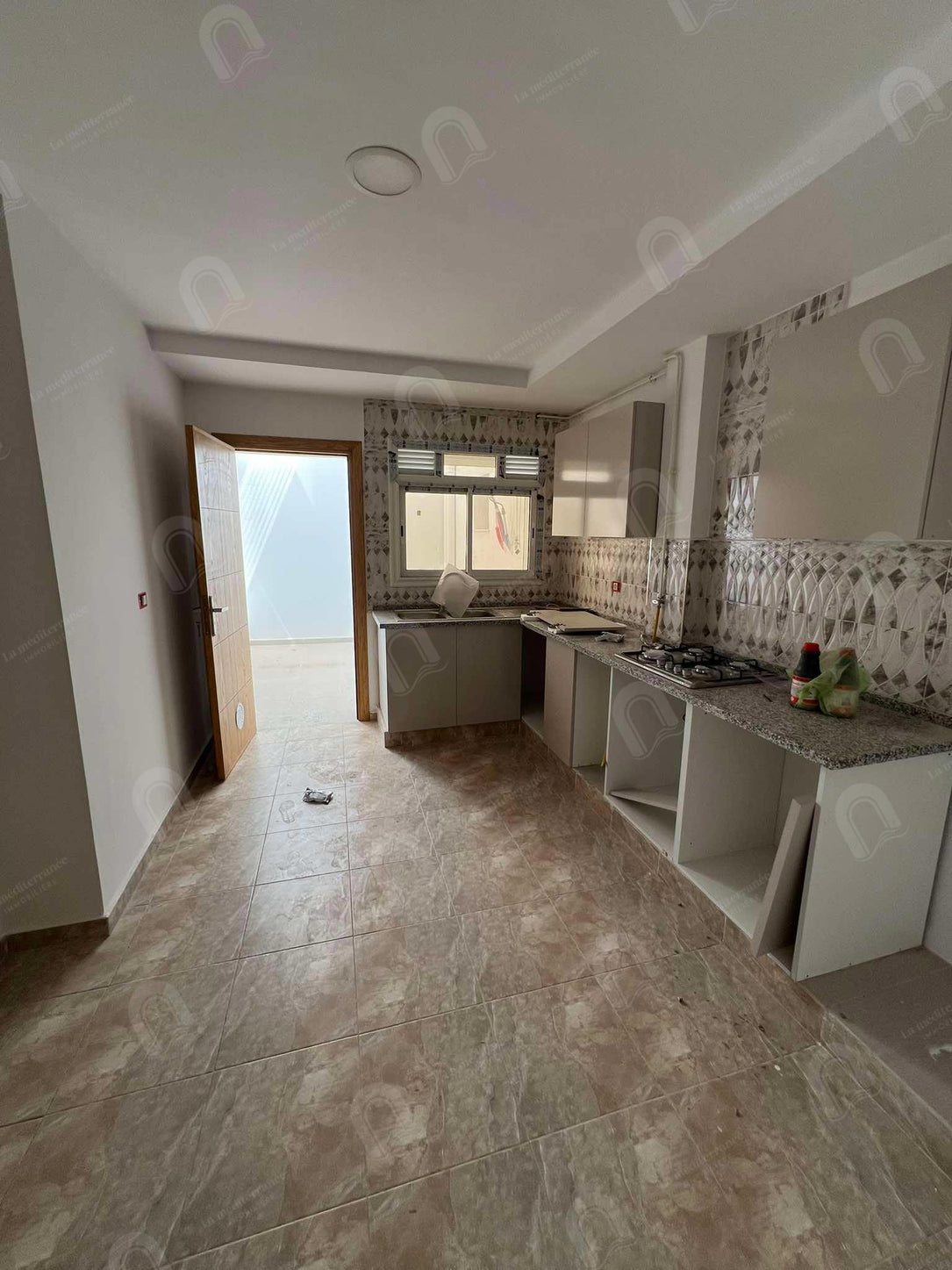 A louer des bureaux S1 S2 S3  a Ezzahra loulija