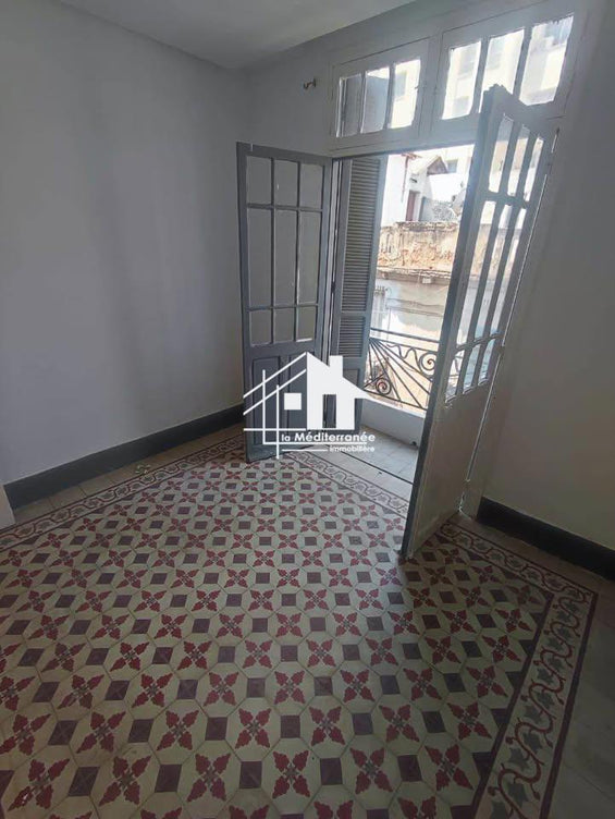 A louer appartement s2 au centre ville Tunis